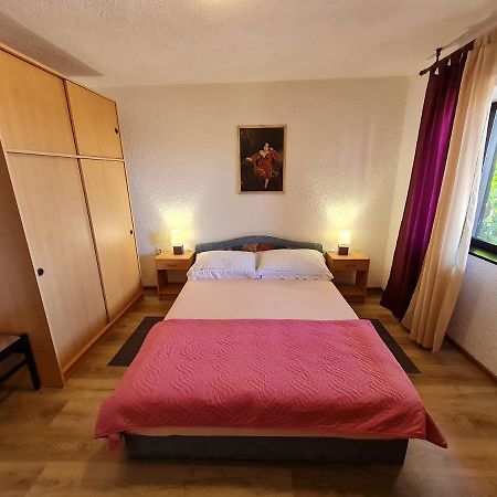Apartment Marinera Сень Екстер'єр фото