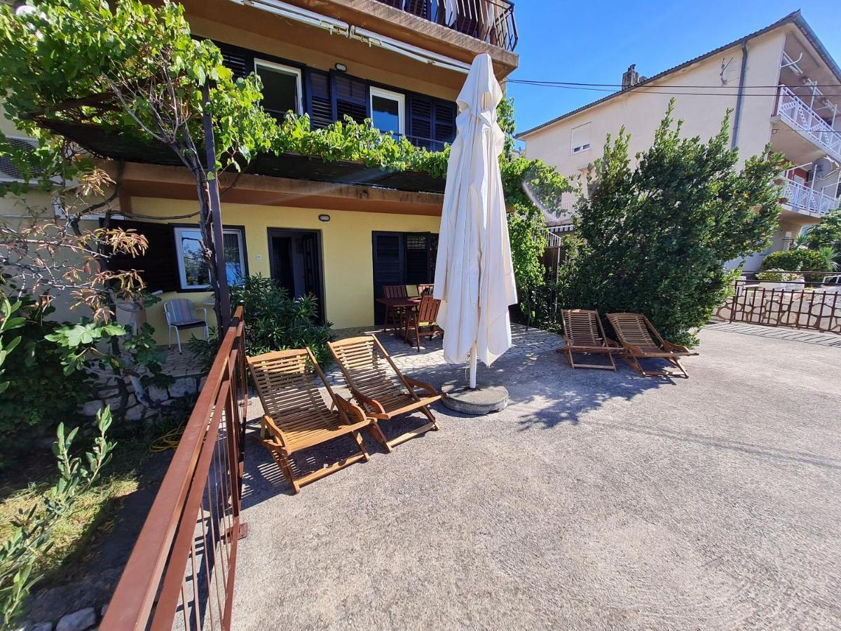 Apartment Marinera Сень Екстер'єр фото