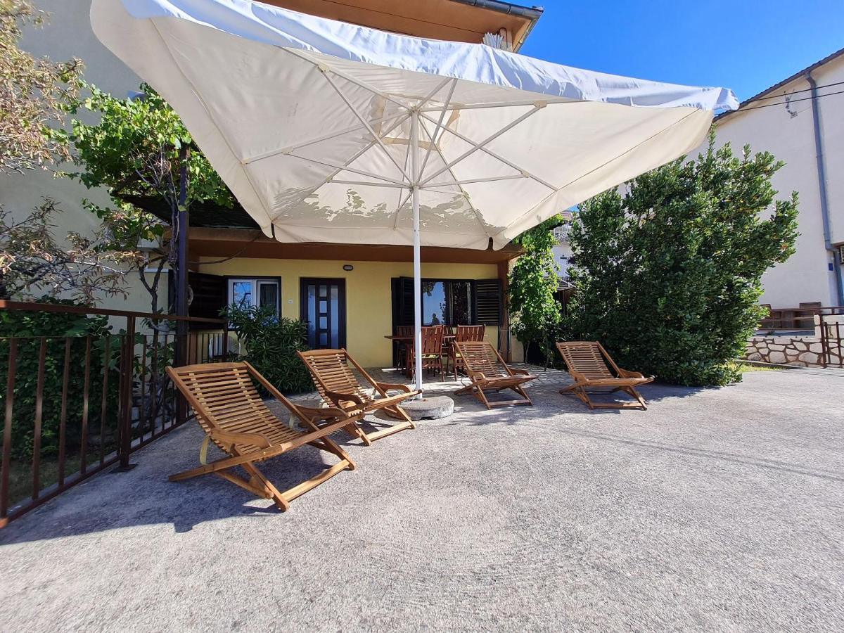 Apartment Marinera Сень Екстер'єр фото