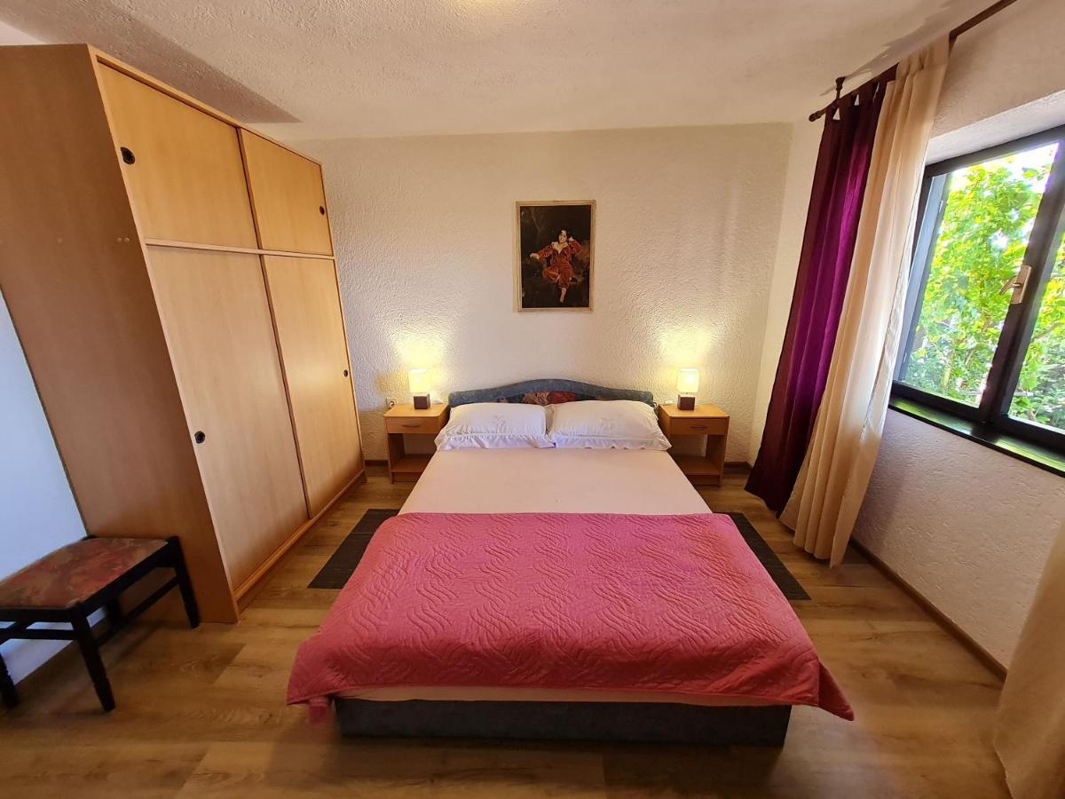 Apartment Marinera Сень Екстер'єр фото
