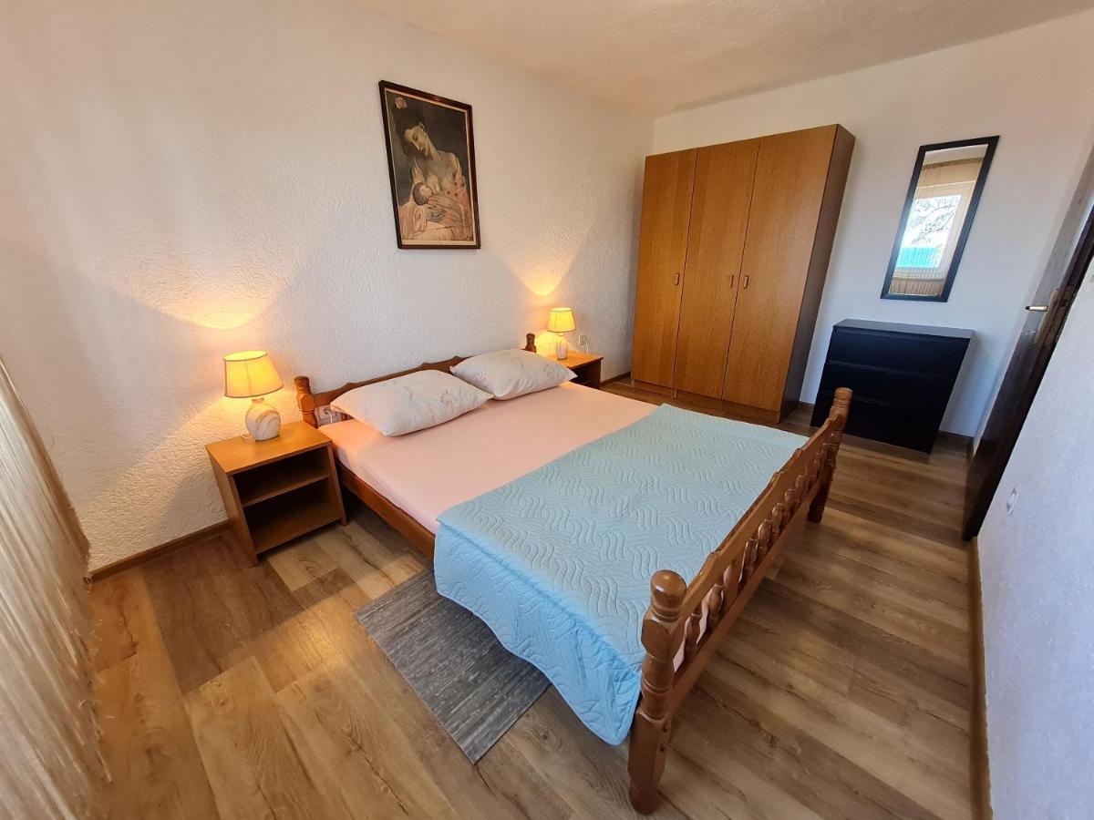 Apartment Marinera Сень Екстер'єр фото