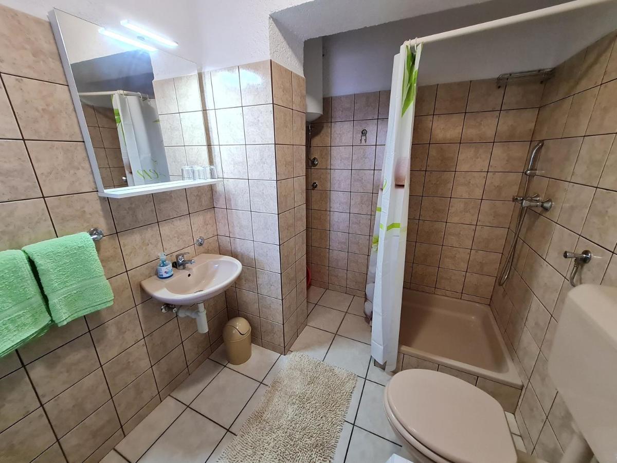 Apartment Marinera Сень Екстер'єр фото