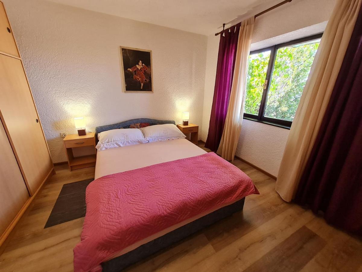 Apartment Marinera Сень Екстер'єр фото