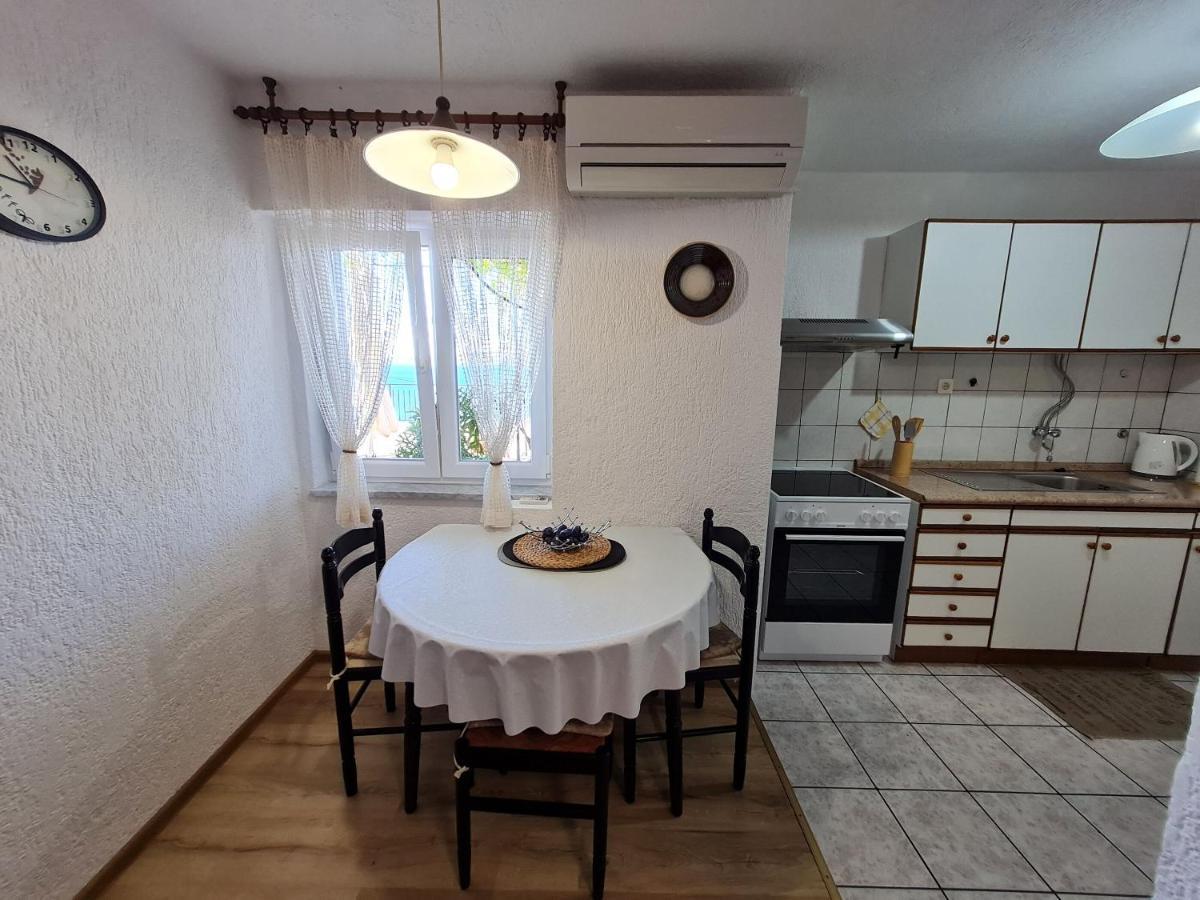 Apartment Marinera Сень Екстер'єр фото